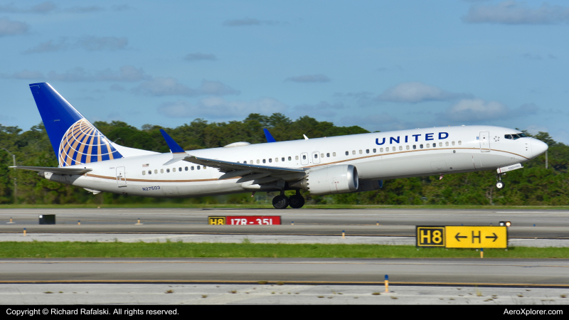 Photo of N27503 - United Airlines Boeing 737 MAX 9 at MCO on AeroXplorer Aviation Database