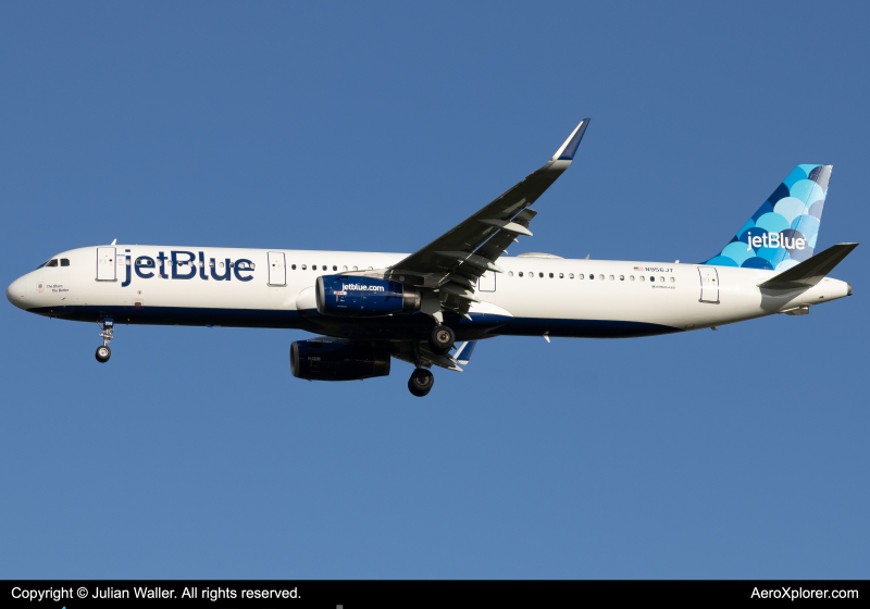 Photo of N956JT - JetBlue Airways Airbus A321-200 at MCO on AeroXplorer Aviation Database