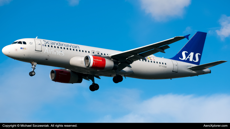 Photo of OY-KAW - Scandinavian Airlines Airbus A320 at LHR on AeroXplorer Aviation Database