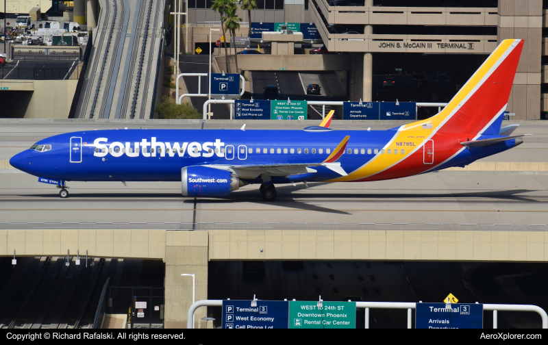 Photo of N8785L - Southwest Airlines Boeing 737-800 at PHX on AeroXplorer Aviation Database