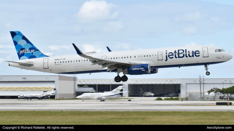 Photo of N956JT - JetBlue Airways Airbus A321-200 at FLL on AeroXplorer Aviation Database