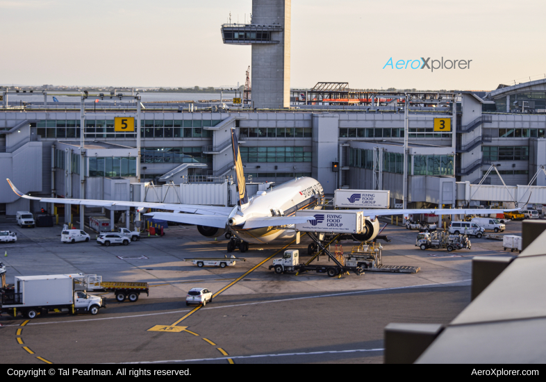 Photo of 9V-SGF - Singapore Airlines Airbus A350-900 at JFK on AeroXplorer Aviation Database