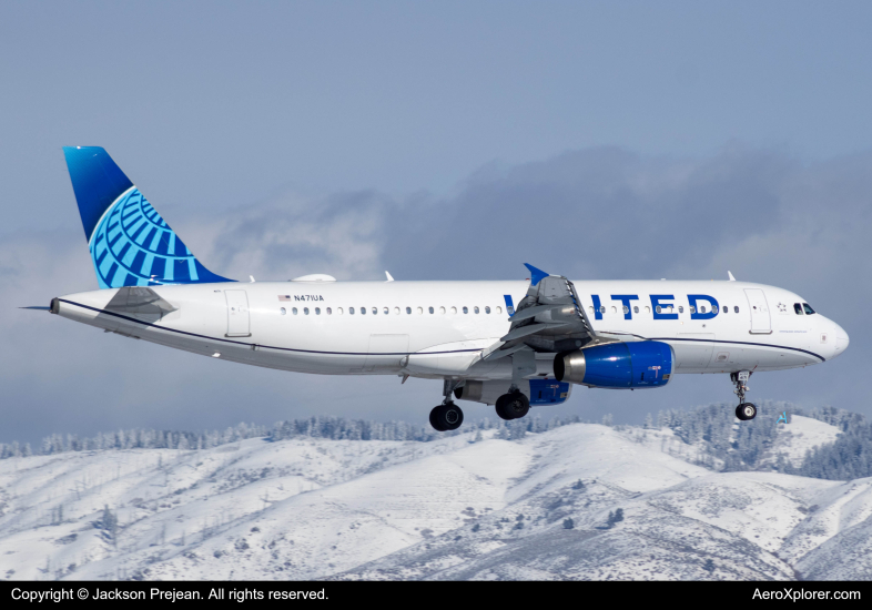 Photo of N471UA - United Airlines Airbus A320 at BOI on AeroXplorer Aviation Database