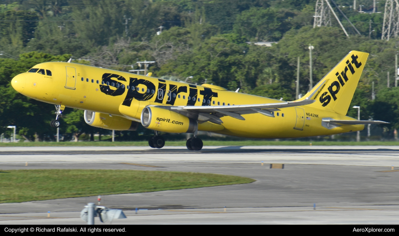 Photo of N642NK - Spirit Airlines Airbus A319 at FLL on AeroXplorer Aviation Database