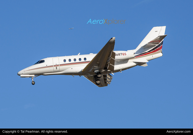 Photo of N687QS - NetJets Cessna 680 Citation Sovereign  at IAD on AeroXplorer Aviation Database