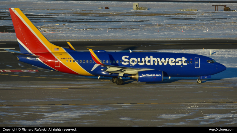Photo of N964WN - Southwest Airlines Boeing 737-700 at BDL on AeroXplorer Aviation Database