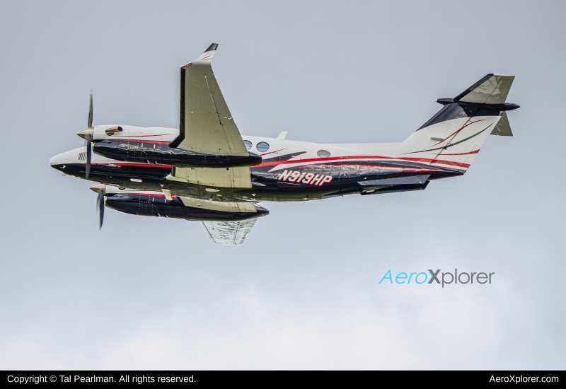 Photo of N919HP - PRIVATE Beechcraft King Air 300 at MTN on AeroXplorer Aviation Database
