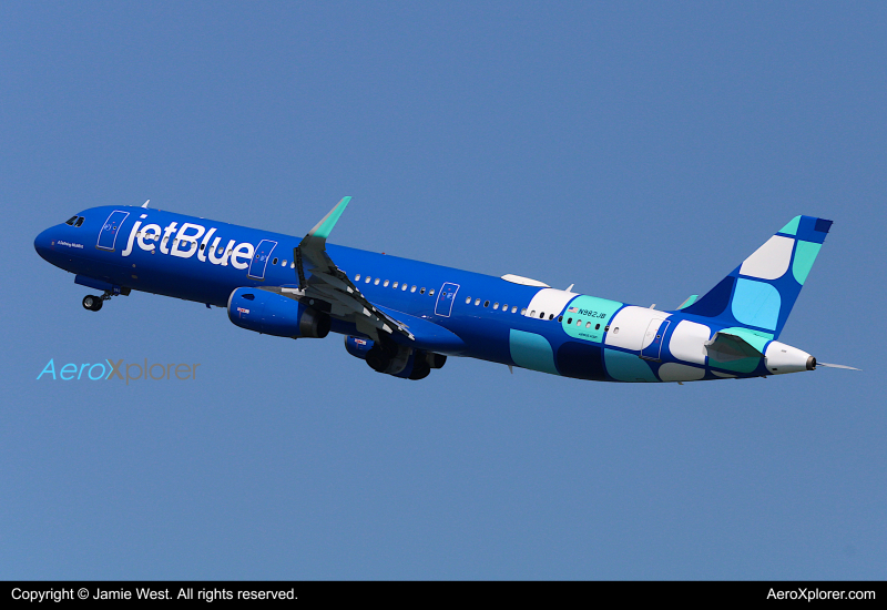 Photo of N982JB - JetBlue Airways Airbus A321-200 at SFO on AeroXplorer Aviation Database