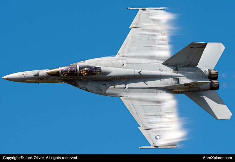 Photo of 165887 - US Navy Boeing F/A-18E/F Super Hornet at BKL on AeroXplorer Aviation Database