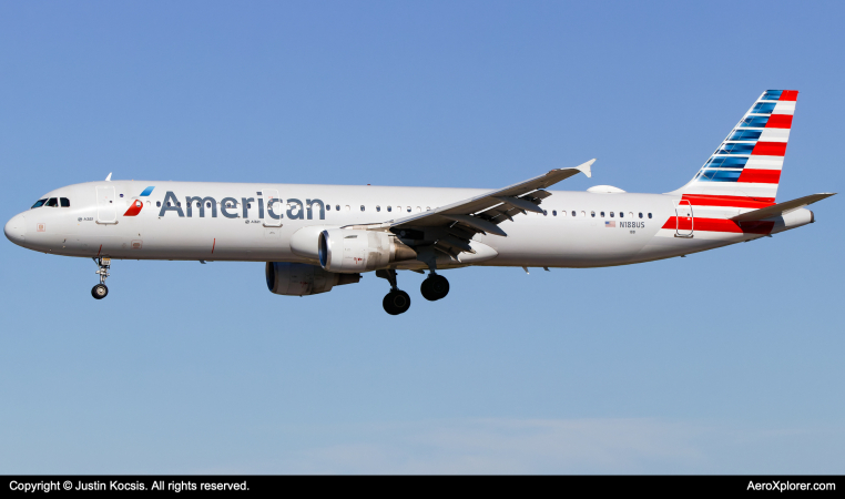 Photo of N188US - American Airlines Airbus A321-200 at ksrq on AeroXplorer Aviation Database