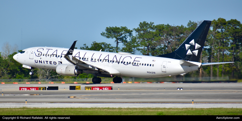 Photo of N26210 - United Airlines Boeing 737-800 at MCO on AeroXplorer Aviation Database