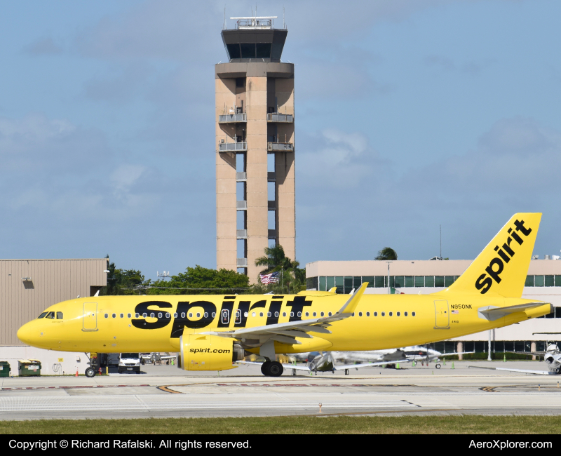 Photo of N950NK - Spirit Airlines Airbus A320NEO at FLL on AeroXplorer Aviation Database