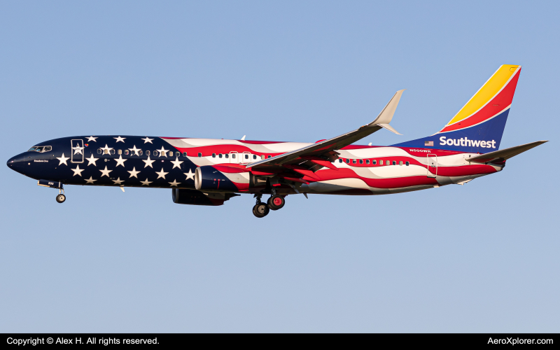 Photo of N500WR - Southwest Airlines Boeing 737-800 at MHT on AeroXplorer Aviation Database