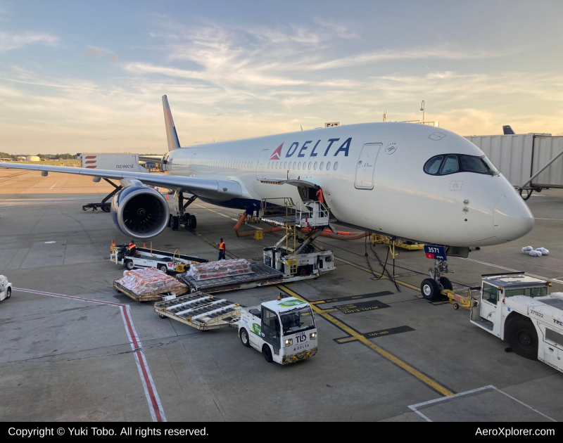 Photo of N571DZ - Delta Airlines Airbus A350-900 at ATL on AeroXplorer Aviation Database
