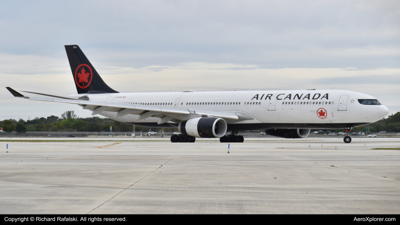 Photo of C-GFUR - Air Canada Airbus A330-300 at FLL on AeroXplorer Aviation Database