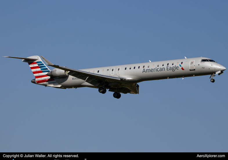 Photo of N549NN - American Eagle Mitsubishi CRJ-900 at CLT on AeroXplorer Aviation Database