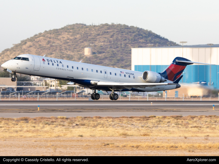 Photo of N703SK - Delta Connection Mitsubishi CRJ-700 at TUS on AeroXplorer Aviation Database