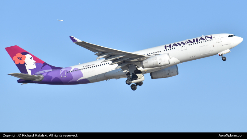 Photo of N378HA - Hawaiian Airlines Airbus A330-200 at PHX on AeroXplorer Aviation Database