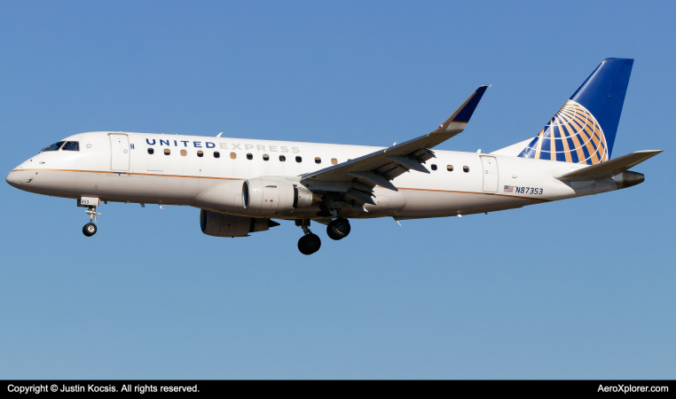 Photo of N87353 - United Express Embraer E175 at SRQ on AeroXplorer Aviation Database