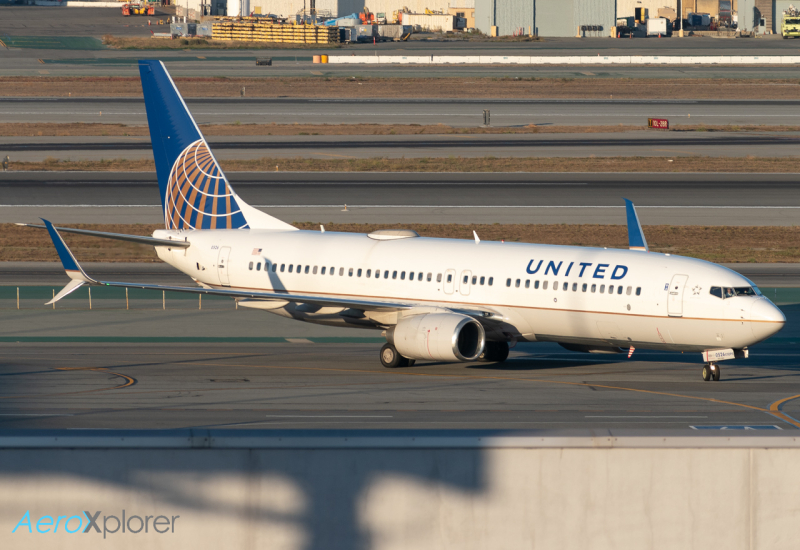 Photo of N26526 - United Airlines Boeing 737-800 at SFO on AeroXplorer Aviation Database