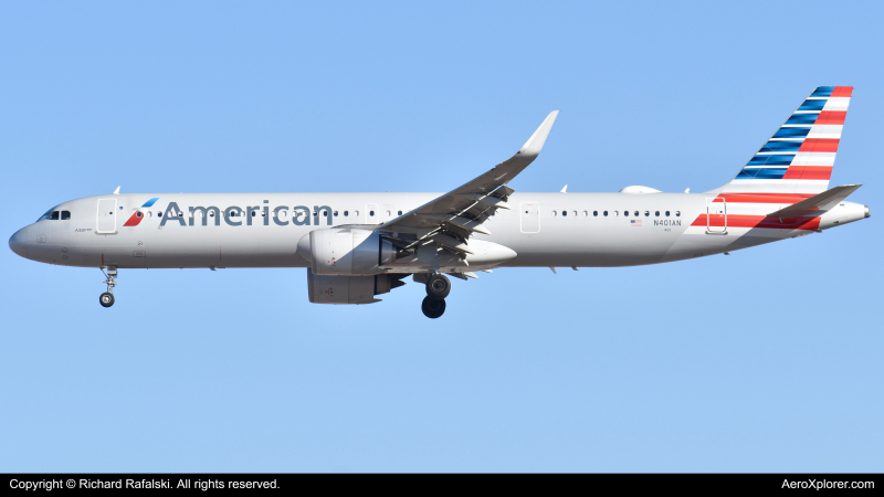 Photo of N401AN - American Airlines Airbus A321NEO at PHX on AeroXplorer Aviation Database