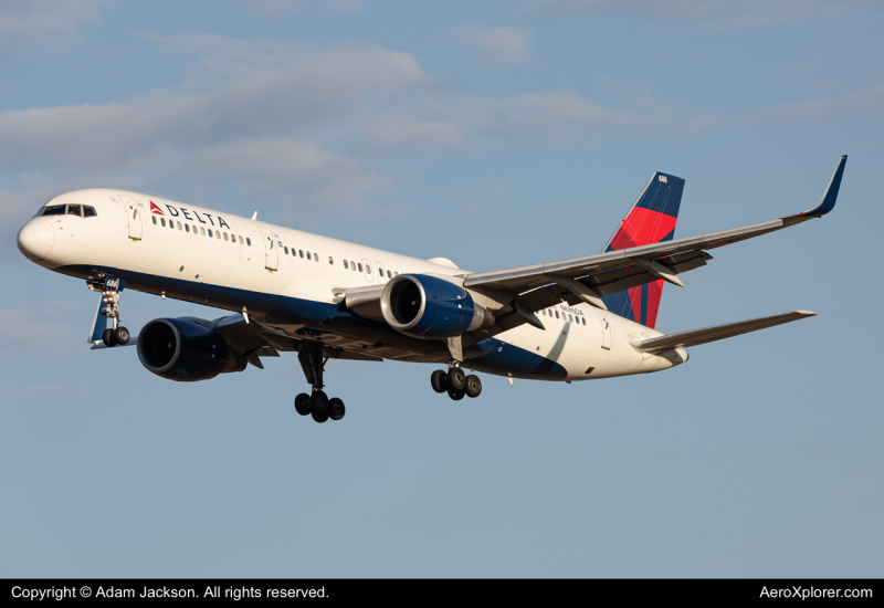 Photo of N686DA - Delta Airlines Boeing 757-200 at BWI on AeroXplorer Aviation Database