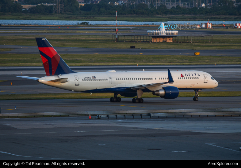 Photo of N718TW - Delta Airlines Boeing 757-200 at JFK on AeroXplorer Aviation Database