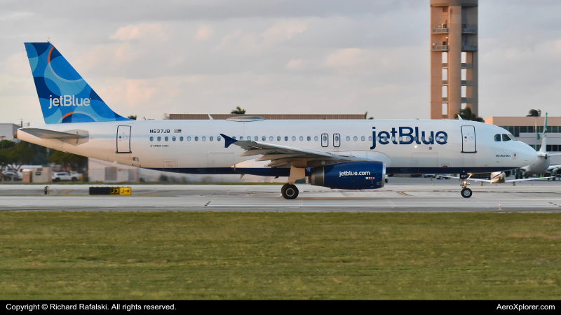 Photo of N637JB - JetBlue Airways Airbus A320 at FLL on AeroXplorer Aviation Database