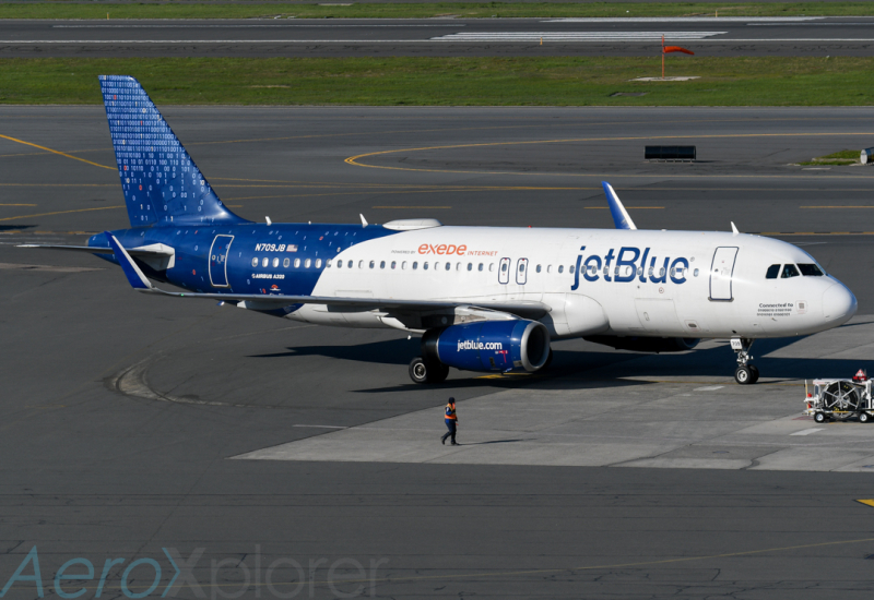 Photo of N709JB - JetBlue Airways Airbus A320 at BOS on AeroXplorer Aviation Database