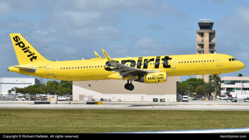 Photo of N685NK - Spirit Airlines Airbus A321-200 at FLL on AeroXplorer Aviation Database