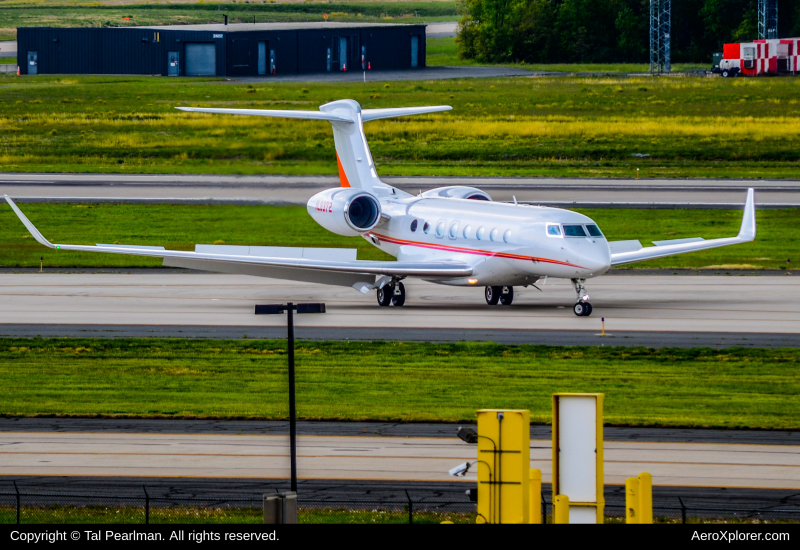 Photo of HL8372 - PRIVATE Gulfstream G650 at IAD on AeroXplorer Aviation Database