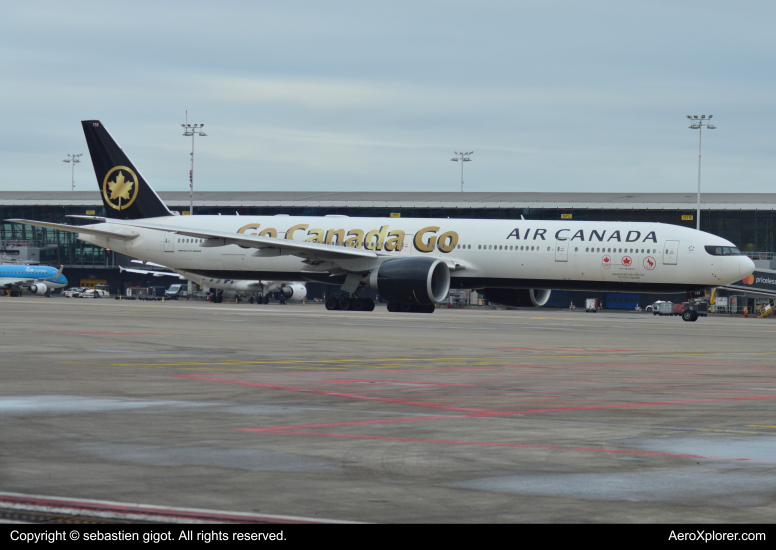 Photo of C-FITW - Air Canada Boeing 777-300ER at bru on AeroXplorer Aviation Database