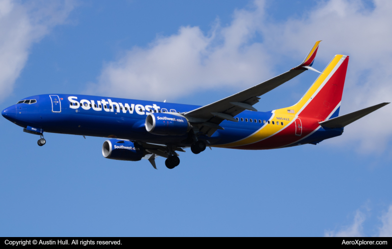 Photo of N8542Z - Southwest Airlines Boeing 737-800 at PIT on AeroXplorer Aviation Database