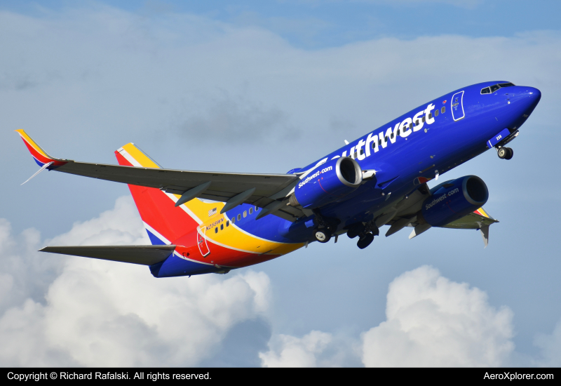 Photo of N258WN - Southwest Airlines Boeing 737-700 at MCO on AeroXplorer Aviation Database