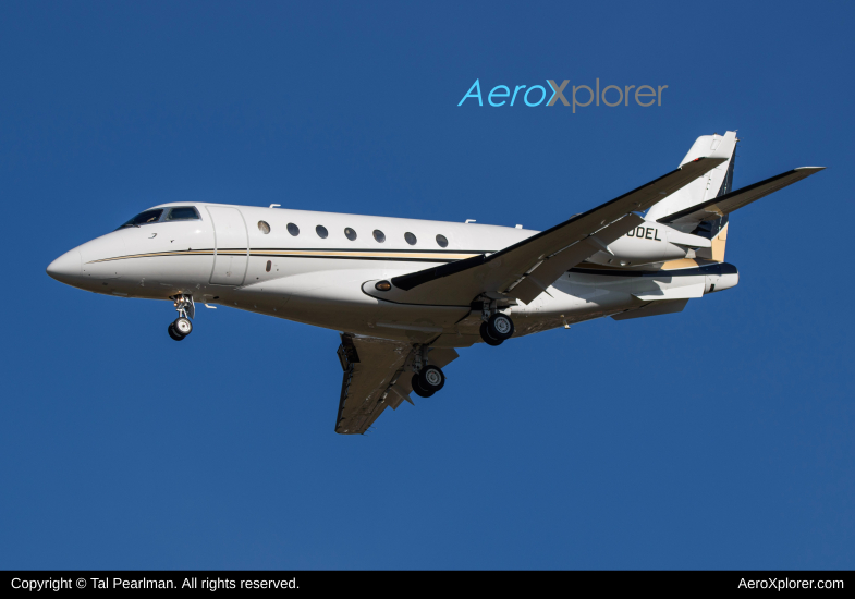 Photo of N200EL - PRIVATE Gulfstream G200 at PIT on AeroXplorer Aviation Database