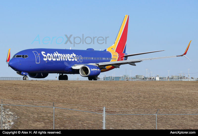 Photo of N8579Q - Southwest Airlines Boeing 737-800 at MHT on AeroXplorer Aviation Database