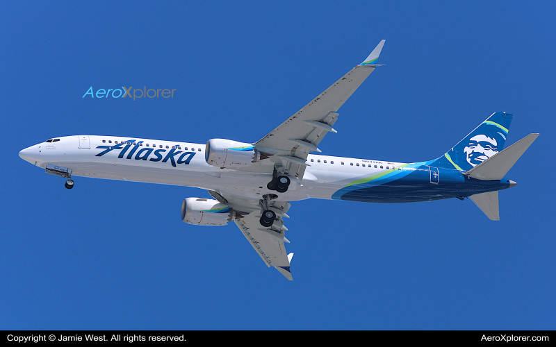 Photo of N947AK - Alaska Airlines Boeing 737 MAX 9 at OAK on AeroXplorer Aviation Database