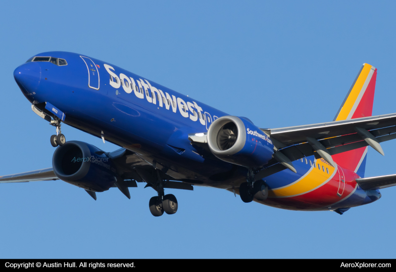 Photo of N8832H - Southwest Airlines Boeing 737 MAX 8 at PIT on AeroXplorer Aviation Database