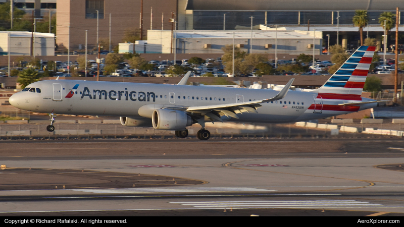 Photo of N412UW - American Airlines Airbus A321NEO at PHX on AeroXplorer Aviation Database