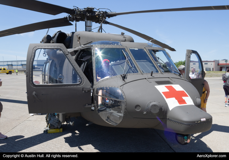 Photo of 21-21206 - USA - United States Army Sikorsky HH-60M Blackhawk at PIT on AeroXplorer Aviation Database