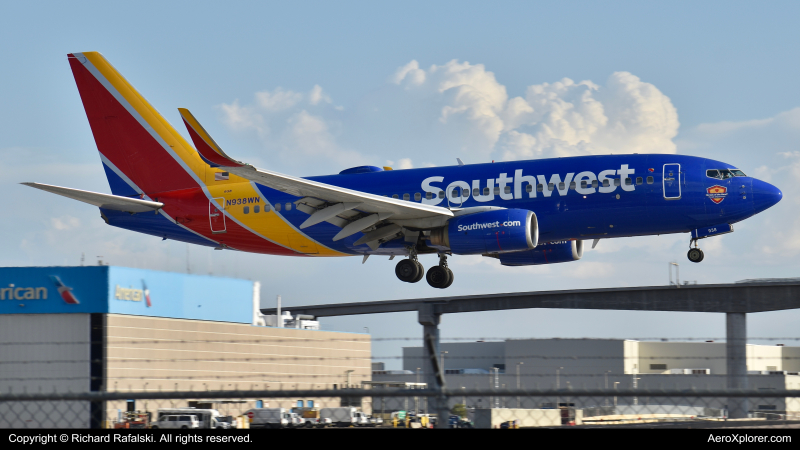 Photo of N938WN - Southwest Airlines Boeing 737-700 at PHX on AeroXplorer Aviation Database