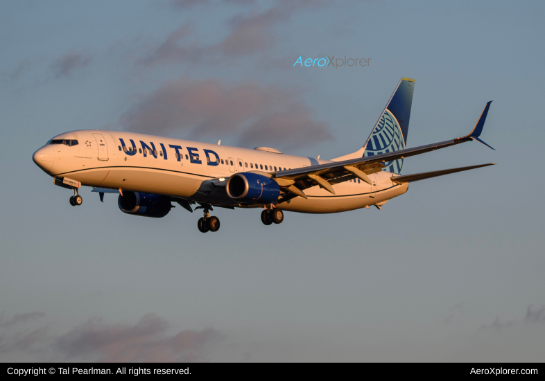 Photo of N38458 - United Airlines Boeing 737-900 at BWI on AeroXplorer Aviation Database