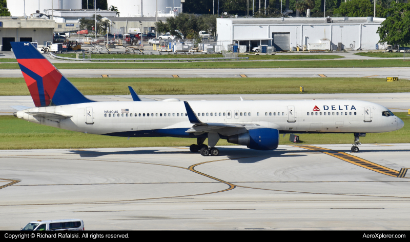 Photo of N540US - Delta Airlines Boeing 757-200 at FLL on AeroXplorer Aviation Database