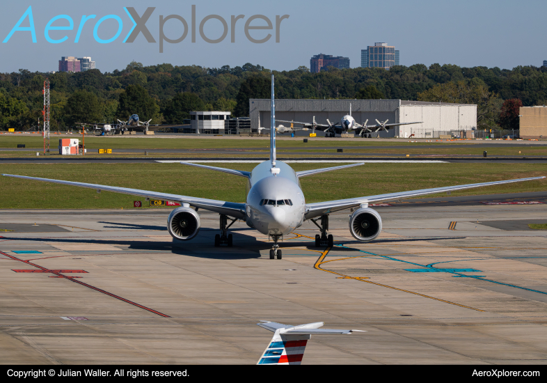 Photo of N771AN - American Airlines Boeing 777-200ER at CLT on AeroXplorer Aviation Database