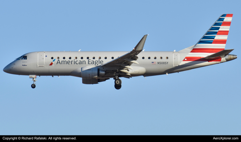 Photo of N508SY - SkyWest Airlines Embraer E175 at PHX on AeroXplorer Aviation Database