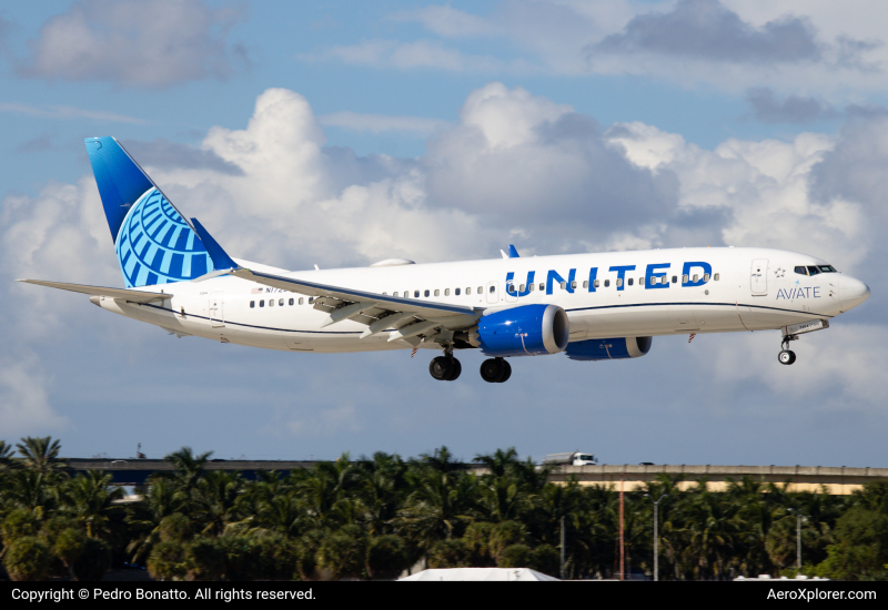 Photo of N17254 - United Airlines Boeing 737 MAX 8 at FLL on AeroXplorer Aviation Database