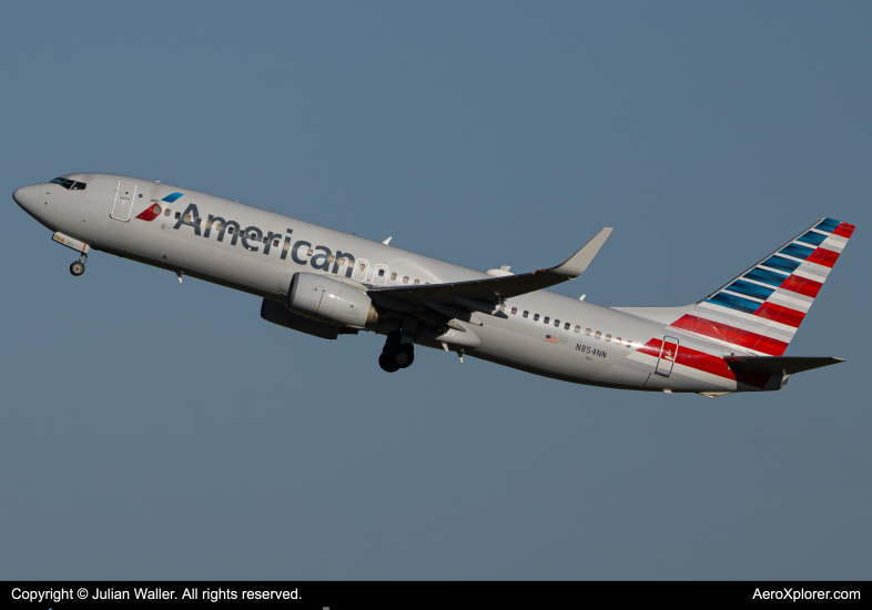 Photo of N854NN - American Airlines Boeing 737-800 at CLT on AeroXplorer Aviation Database