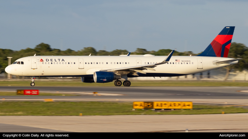 Photo of N330DX - Delta Airlines Airbus A321-200 at SRQ on AeroXplorer Aviation Database