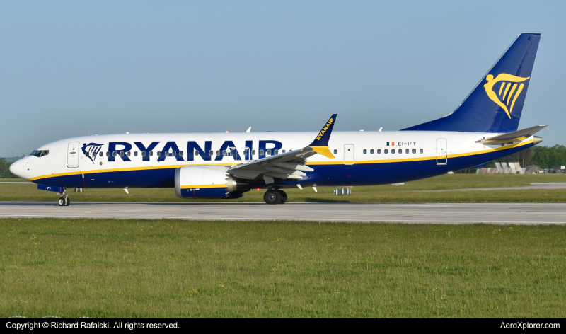 Photo of EI-IFY - RyanAir Boeing 737 MAX 8 at MAN on AeroXplorer Aviation Database