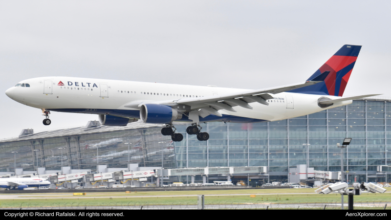Photo of N861NW - Delta Airlines Airbus A330-200 at LHR on AeroXplorer Aviation Database